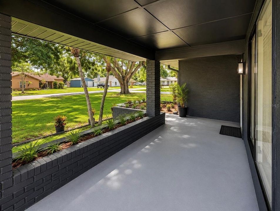 Active With Contract: $540,000 (3 beds, 2 baths, 1801 Square Feet)