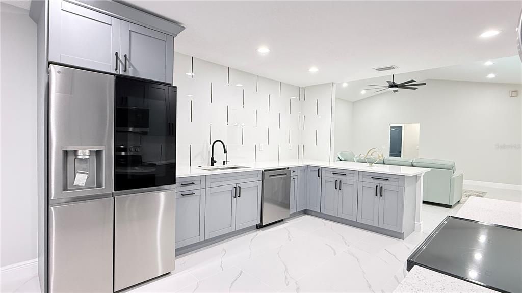 Active With Contract: $540,000 (3 beds, 2 baths, 1801 Square Feet)