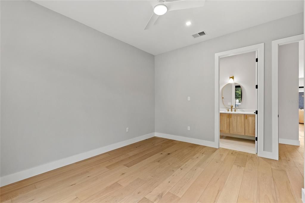 For Sale: $1,179,000 (5 beds, 4 baths, 3317 Square Feet)