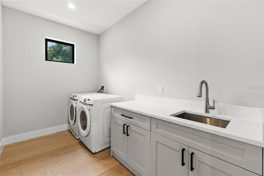 For Sale: $1,179,000 (5 beds, 4 baths, 3317 Square Feet)
