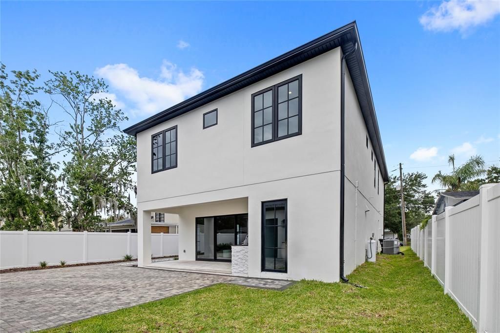 For Sale: $1,179,000 (5 beds, 4 baths, 3317 Square Feet)