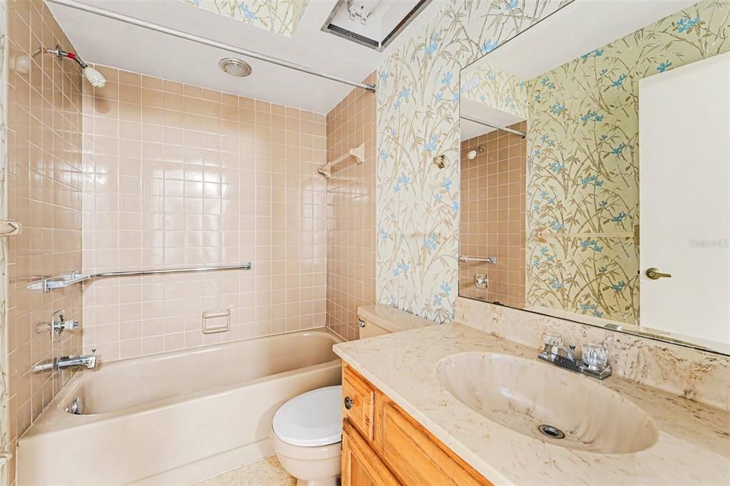 En Venta: $130,000 (2 camas, 2 baños, 1303 Pies cuadrados)