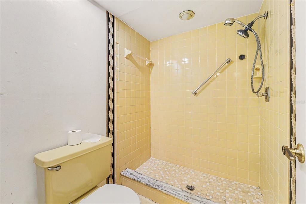 En Venta: $130,000 (2 camas, 2 baños, 1303 Pies cuadrados)