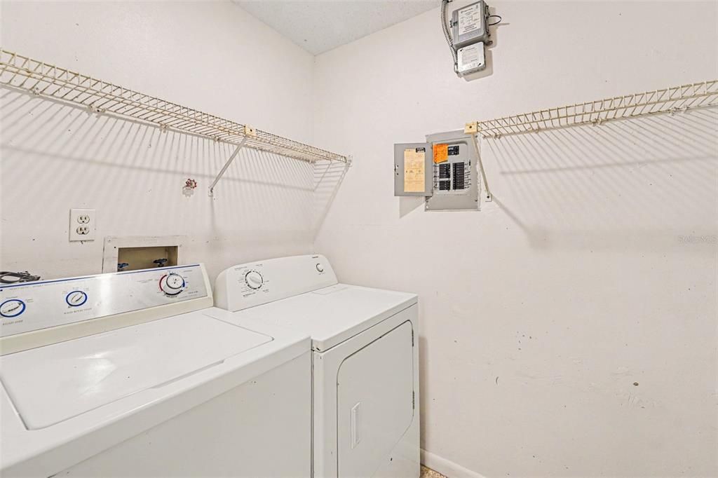 En Venta: $130,000 (2 camas, 2 baños, 1303 Pies cuadrados)