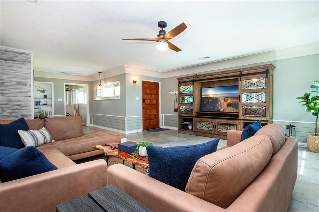 For Sale: $419,900 (3 beds, 2 baths, 1758 Square Feet)