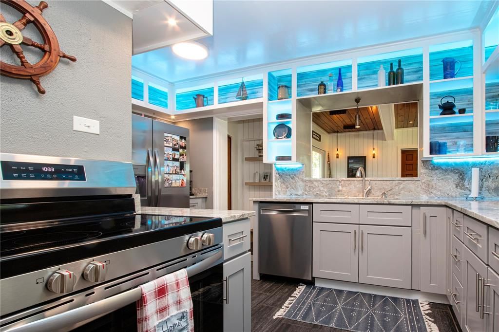 For Sale: $419,900 (3 beds, 2 baths, 1758 Square Feet)