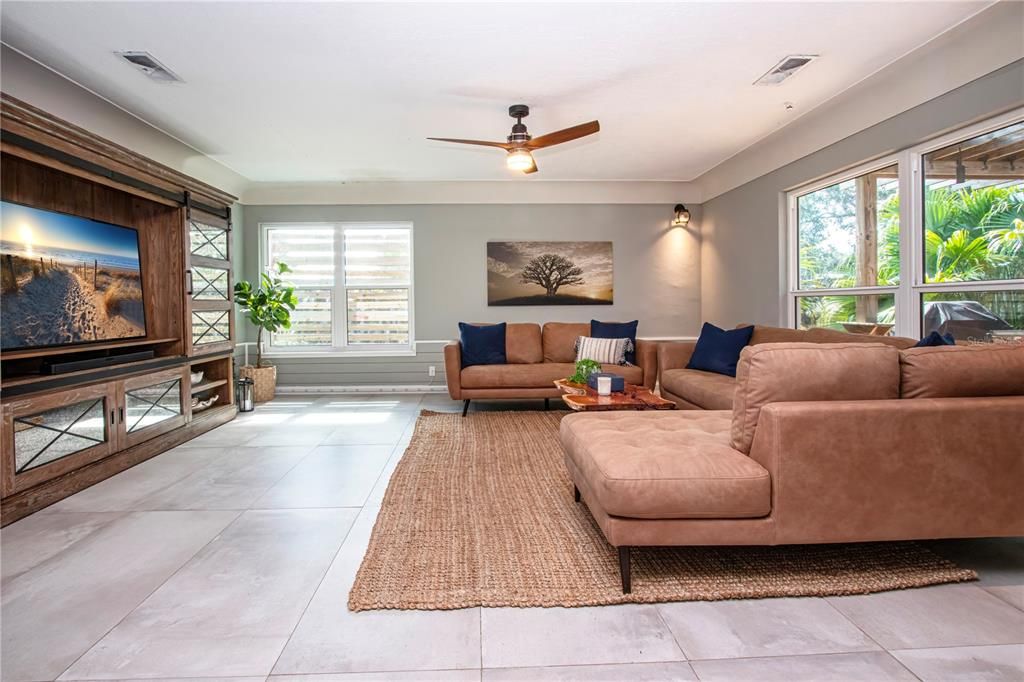 For Sale: $419,900 (3 beds, 2 baths, 1758 Square Feet)