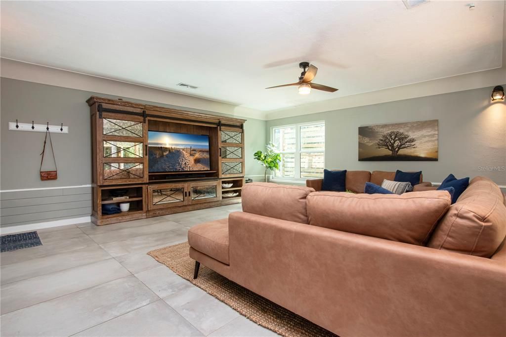 For Sale: $419,900 (3 beds, 2 baths, 1758 Square Feet)