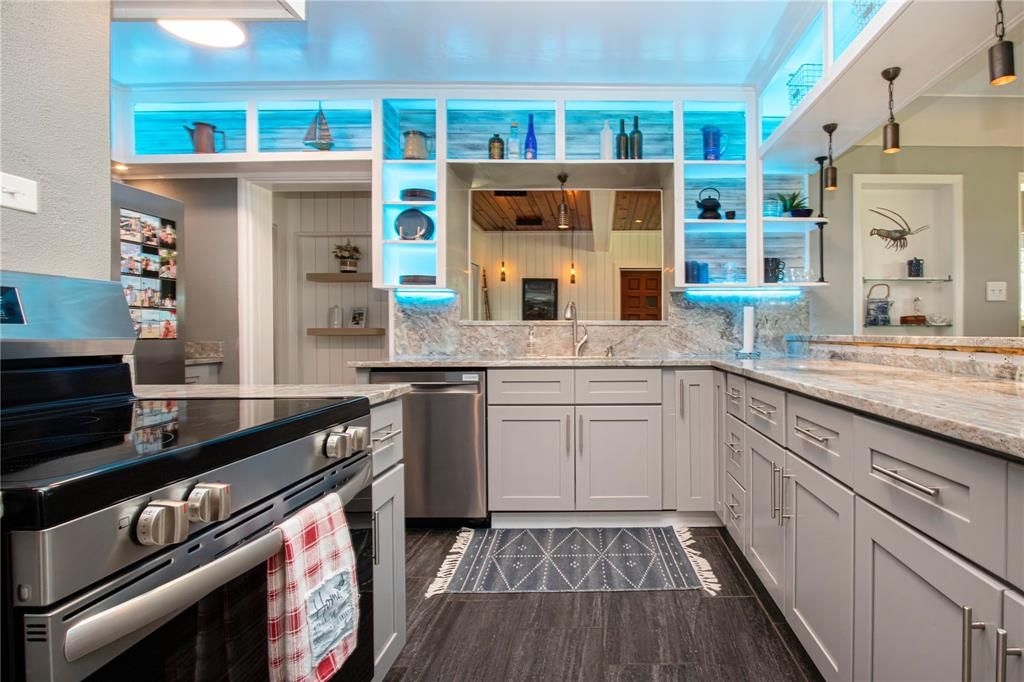 For Sale: $419,900 (3 beds, 2 baths, 1758 Square Feet)