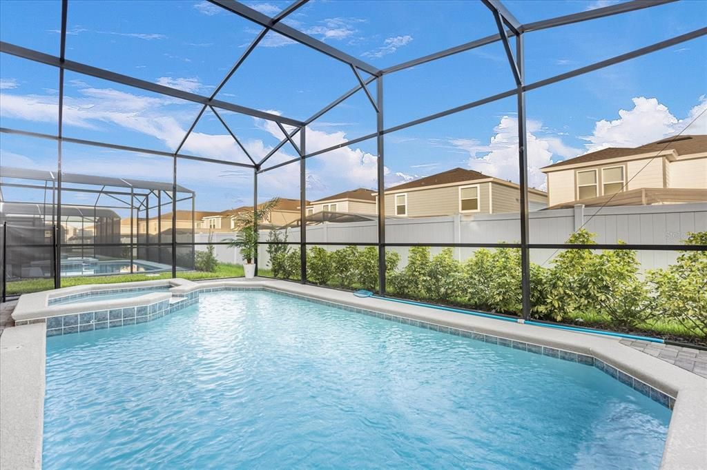 En Venta: $695,000 (6 camas, 4 baños, 3111 Pies cuadrados)