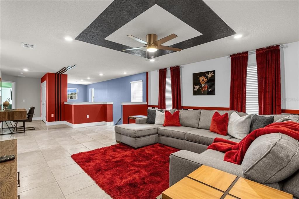 En Venta: $695,000 (6 camas, 4 baños, 3111 Pies cuadrados)