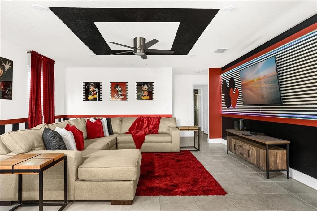 En Venta: $695,000 (6 camas, 4 baños, 3111 Pies cuadrados)