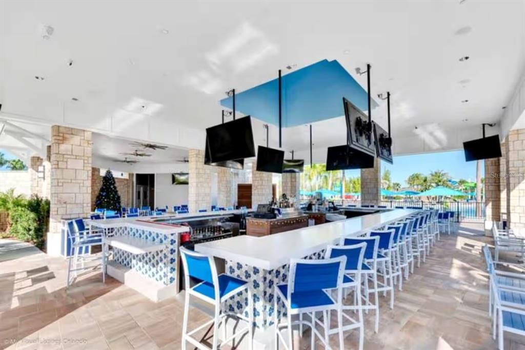 En Venta: $695,000 (6 camas, 4 baños, 3111 Pies cuadrados)