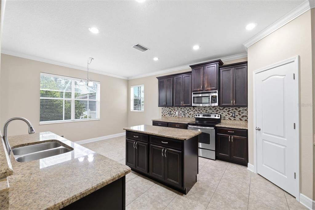 For Sale: $698,500 (4 beds, 2 baths, 2248 Square Feet)