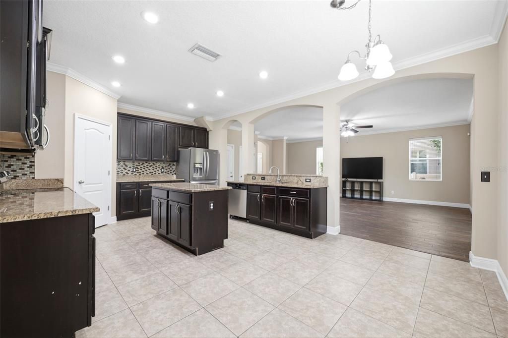 For Sale: $698,500 (4 beds, 2 baths, 2248 Square Feet)