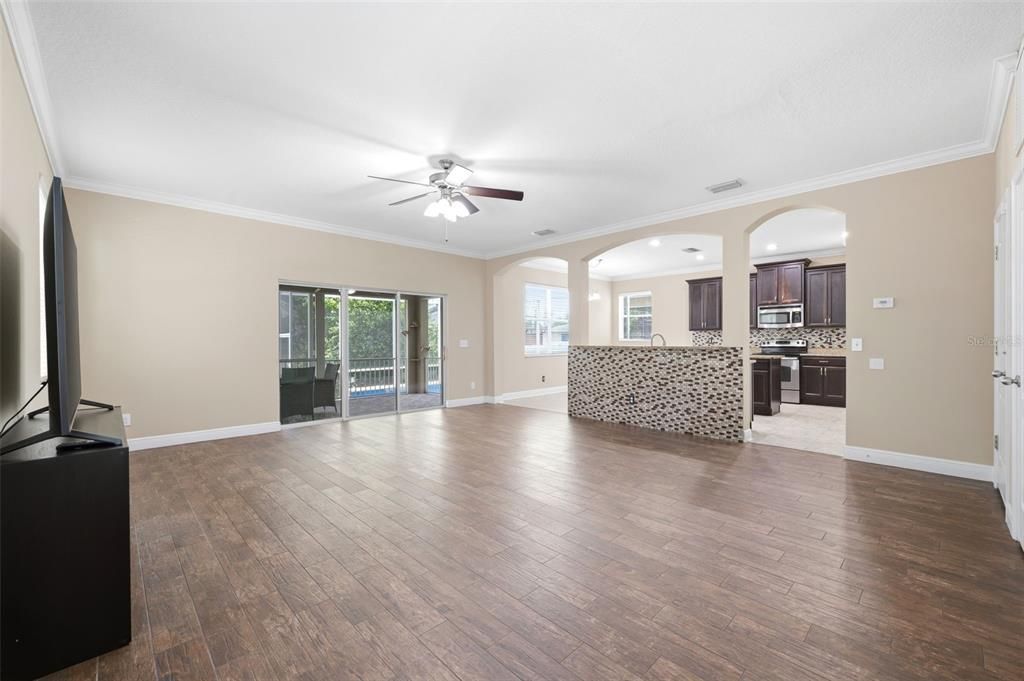 For Sale: $698,500 (4 beds, 2 baths, 2248 Square Feet)