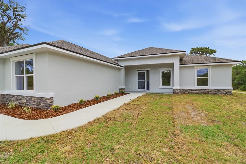 Recently Sold: $432,115 (3 beds, 2 baths, 1907 Square Feet)