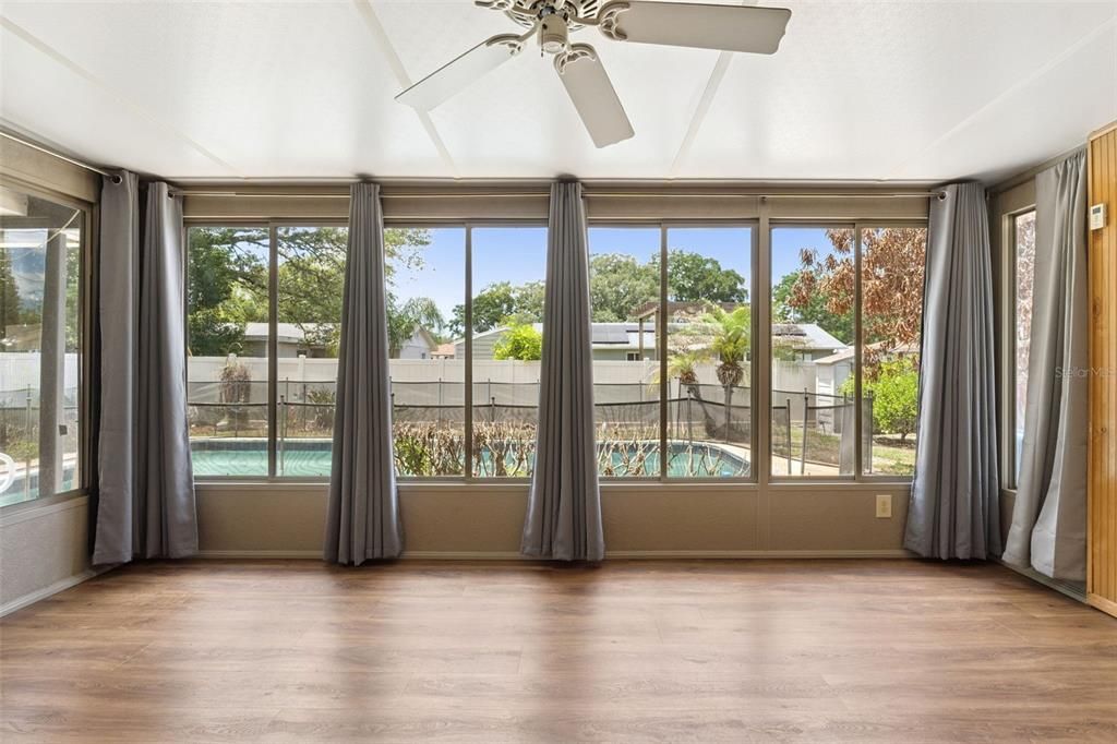 Activo con contrato: $365,000 (3 camas, 2 baños, 1200 Pies cuadrados)