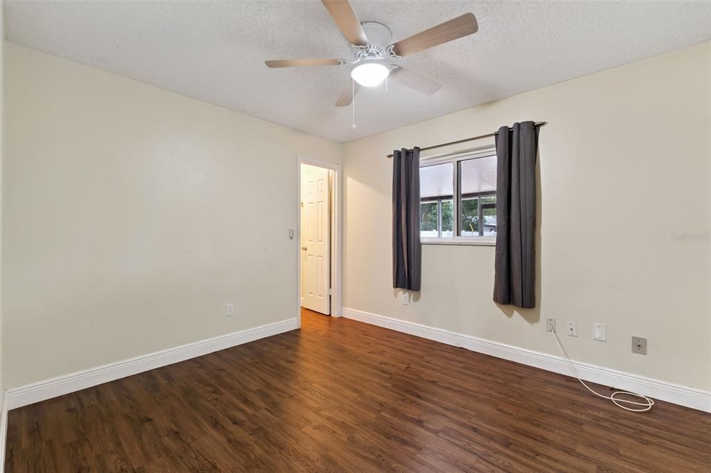 Activo con contrato: $365,000 (3 camas, 2 baños, 1200 Pies cuadrados)