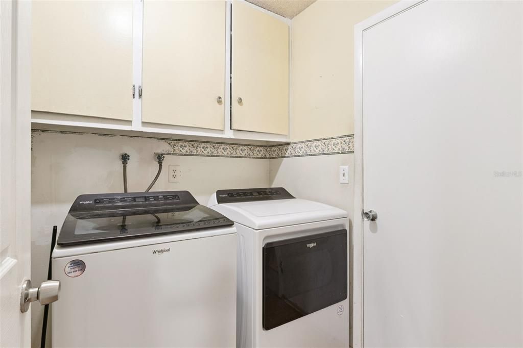 Activo con contrato: $365,000 (3 camas, 2 baños, 1200 Pies cuadrados)