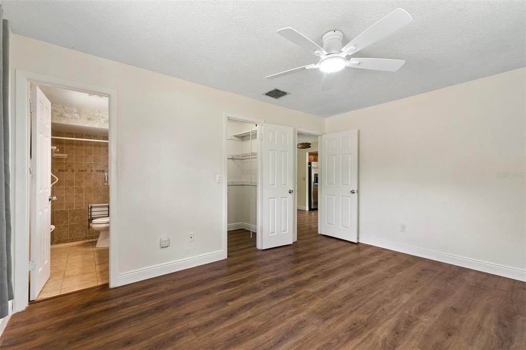 Activo con contrato: $365,000 (3 camas, 2 baños, 1200 Pies cuadrados)