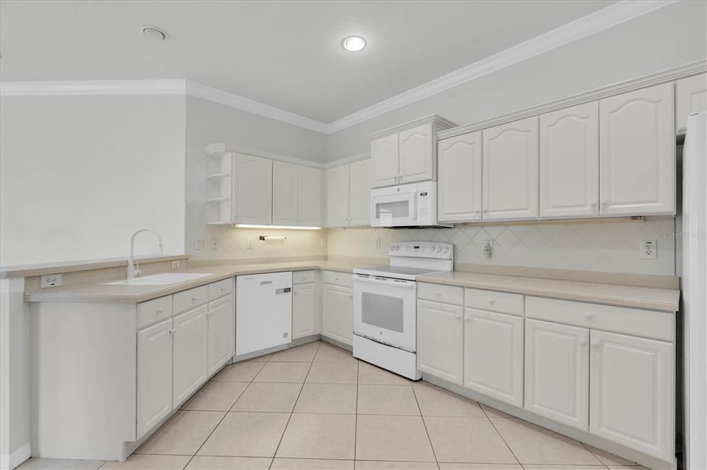 For Rent: $2,500 (3 beds, 2 baths, 1760 Square Feet)