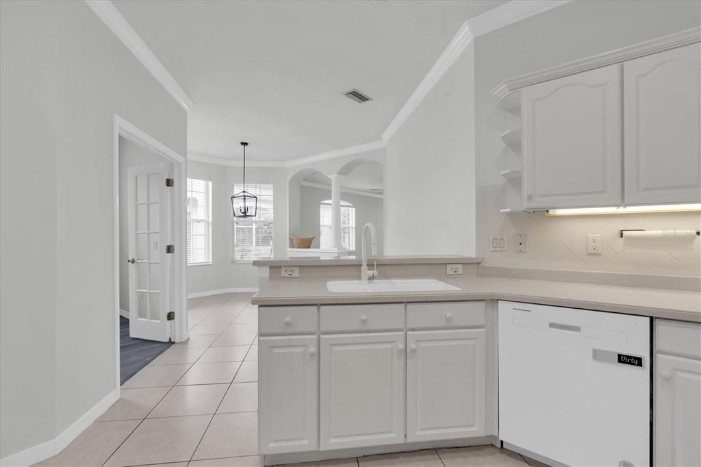 For Rent: $2,500 (3 beds, 2 baths, 1760 Square Feet)