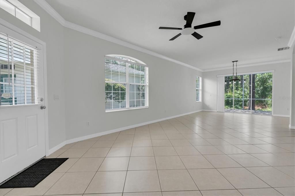 For Rent: $2,500 (3 beds, 2 baths, 1760 Square Feet)