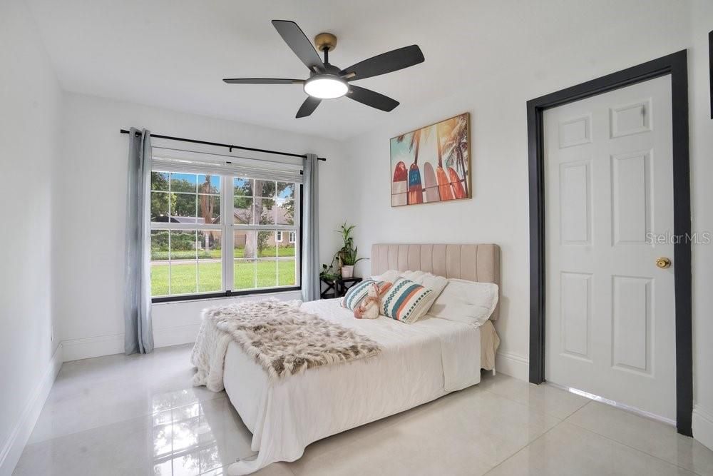 En Venta: $2,149,000 (5 camas, 3 baños, 4054 Pies cuadrados)