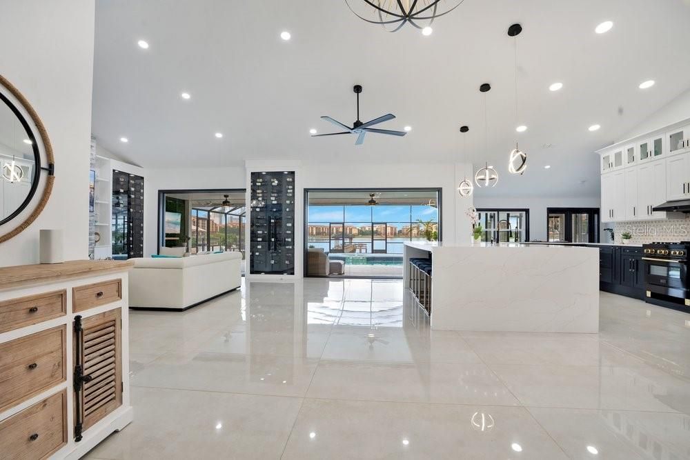 En Venta: $2,400,000 (5 camas, 3 baños, 4054 Pies cuadrados)