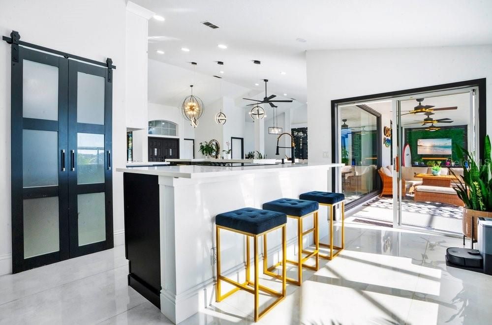 En Venta: $2,400,000 (5 camas, 3 baños, 4054 Pies cuadrados)