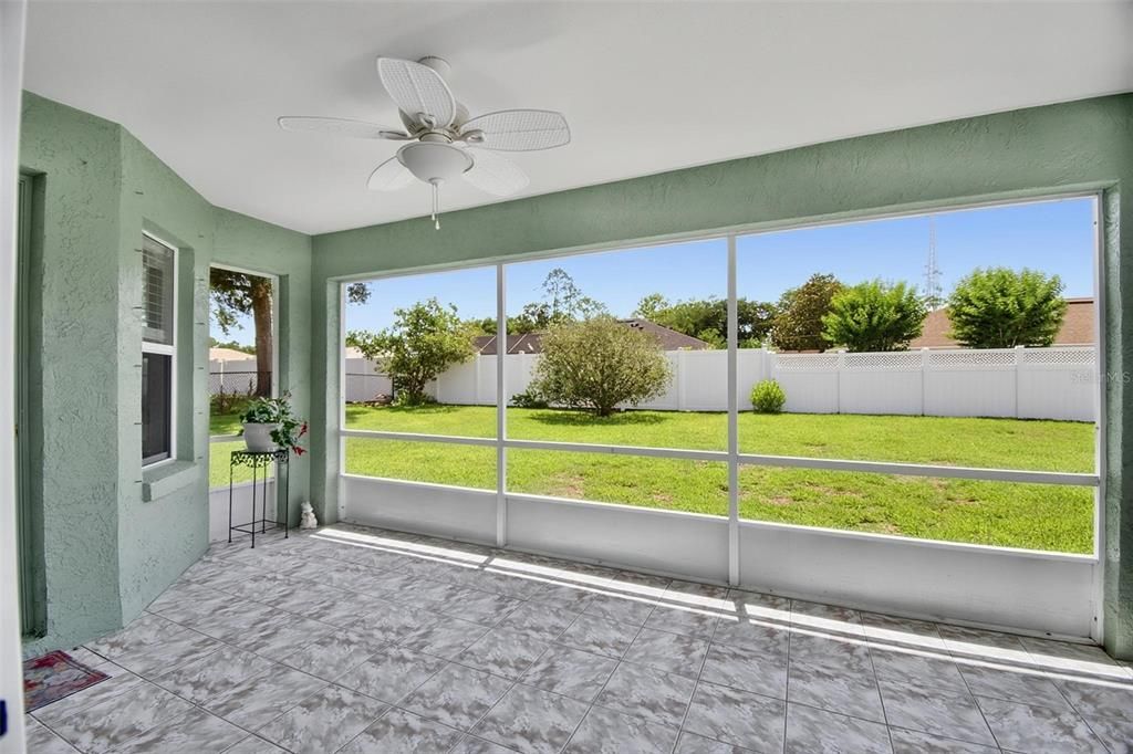 Activo con contrato: $279,000 (3 camas, 2 baños, 1424 Pies cuadrados)