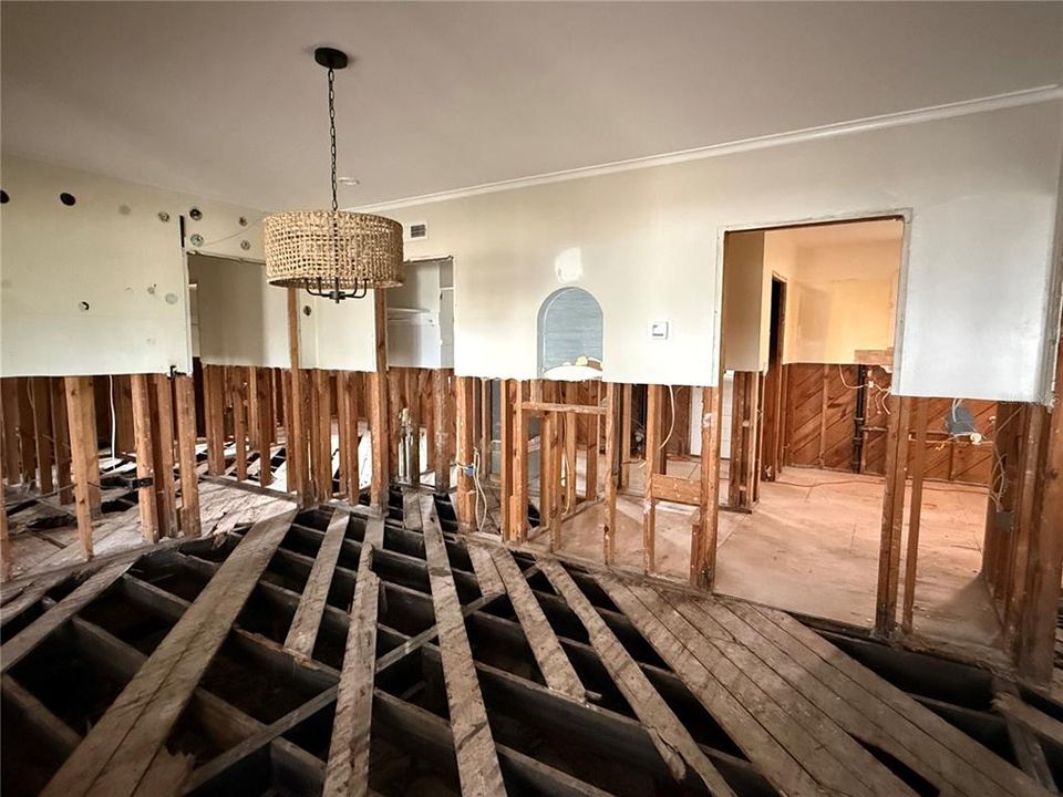 En Venta: $759,000 (3 camas, 3 baños, 1952 Pies cuadrados)