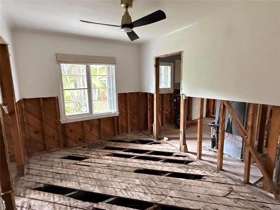 En Venta: $759,000 (3 camas, 3 baños, 1952 Pies cuadrados)