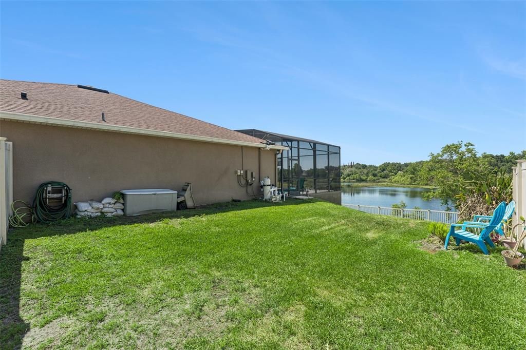 Activo con contrato: $450,000 (3 camas, 2 baños, 1829 Pies cuadrados)