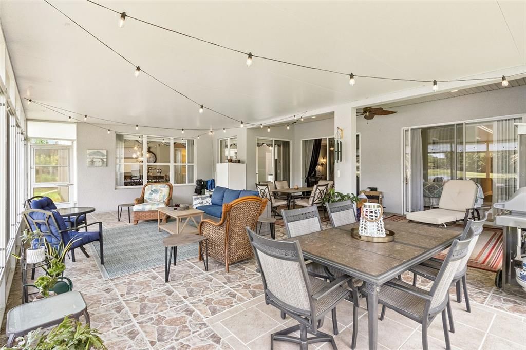 En Venta: $475,000 (3 camas, 2 baños, 2449 Pies cuadrados)