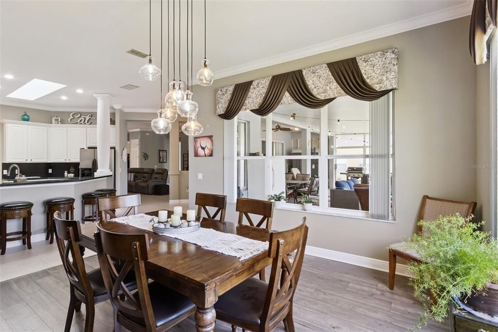En Venta: $475,000 (3 camas, 2 baños, 2449 Pies cuadrados)