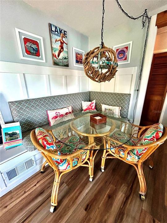 For Sale: $579,000 (2 beds, 1 baths, 900 Square Feet)