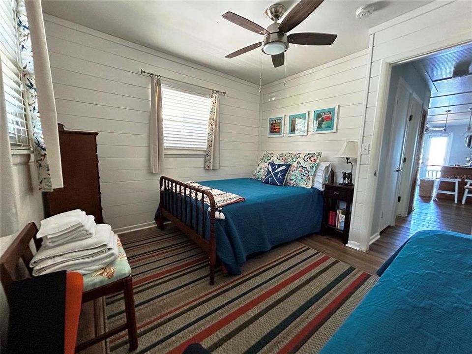 For Sale: $579,000 (2 beds, 1 baths, 900 Square Feet)