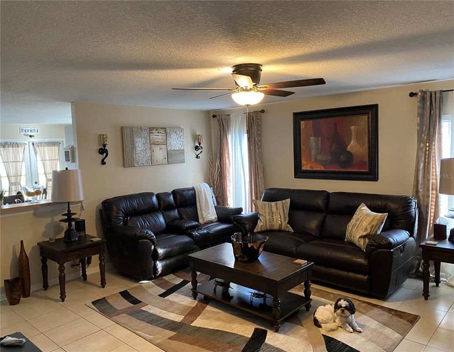 For Sale: $310,000 (3 beds, 2 baths, 1315 Square Feet)