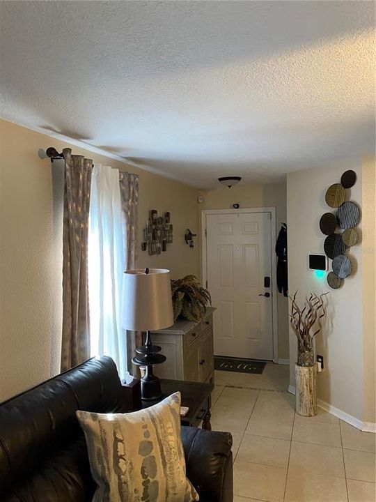For Sale: $310,000 (3 beds, 2 baths, 1315 Square Feet)