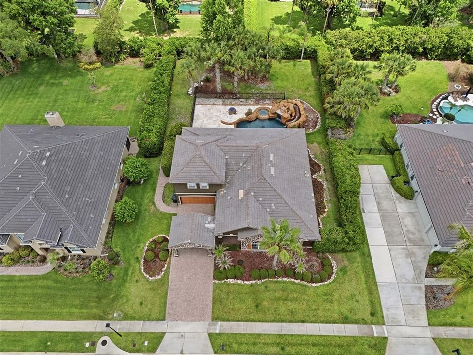 For Sale: $985,000 (6 beds, 2 baths, 2946 Square Feet)