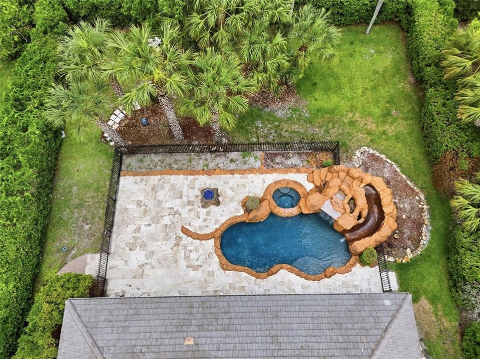 For Sale: $985,000 (6 beds, 2 baths, 2946 Square Feet)