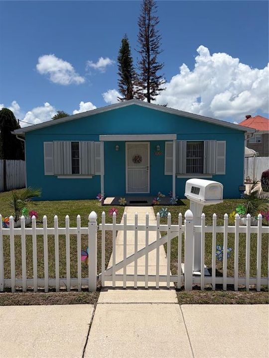 Activo con contrato: $230,000 (2 camas, 2 baños, 1008 Pies cuadrados)