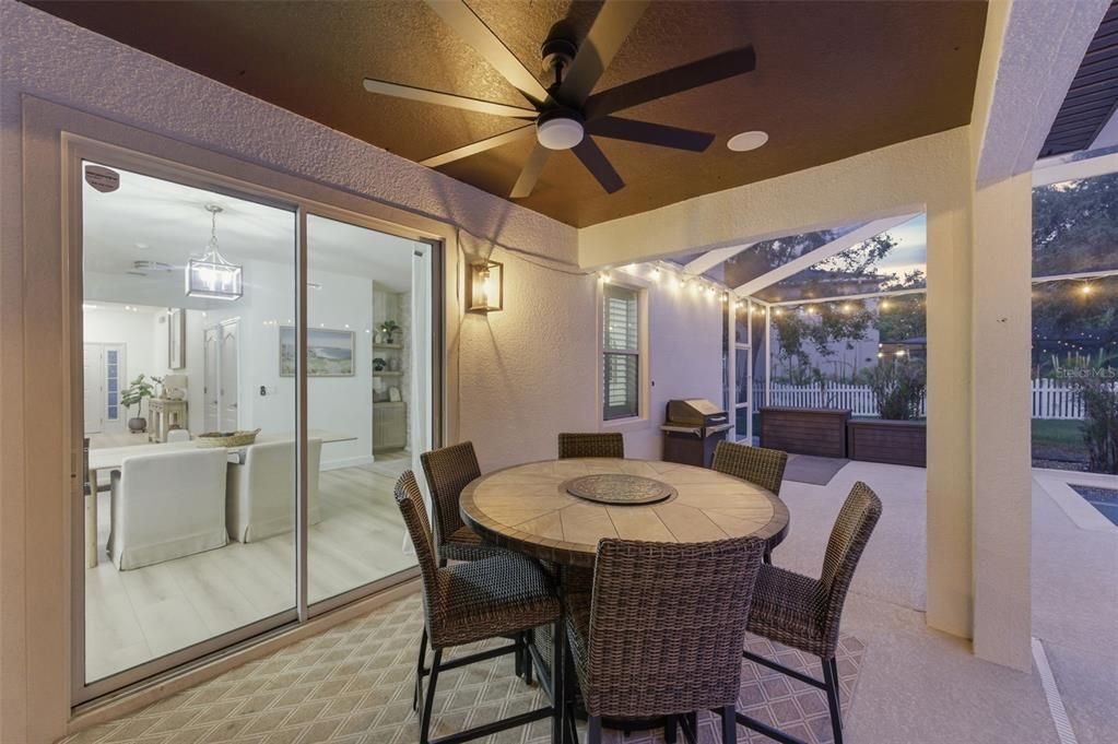 Activo con contrato: $650,000 (4 camas, 2 baños, 2710 Pies cuadrados)