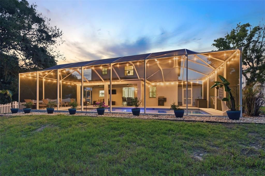 Activo con contrato: $650,000 (4 camas, 2 baños, 2710 Pies cuadrados)