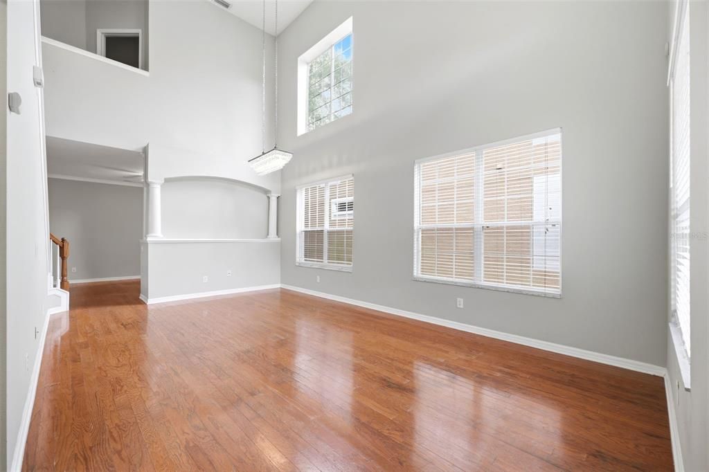 For Sale: $468,000 (4 beds, 2 baths, 1922 Square Feet)