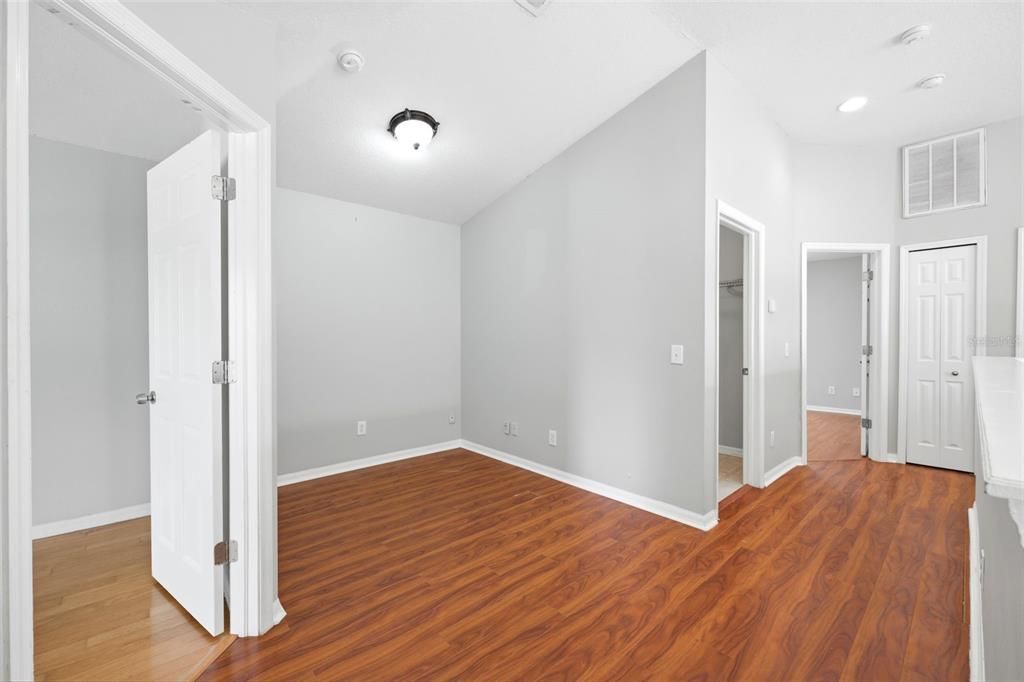 For Sale: $468,000 (4 beds, 2 baths, 1922 Square Feet)