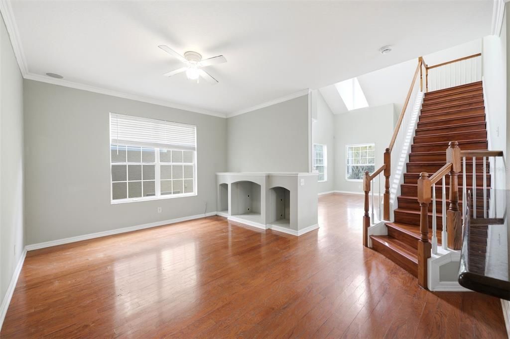 For Sale: $468,000 (4 beds, 2 baths, 1922 Square Feet)