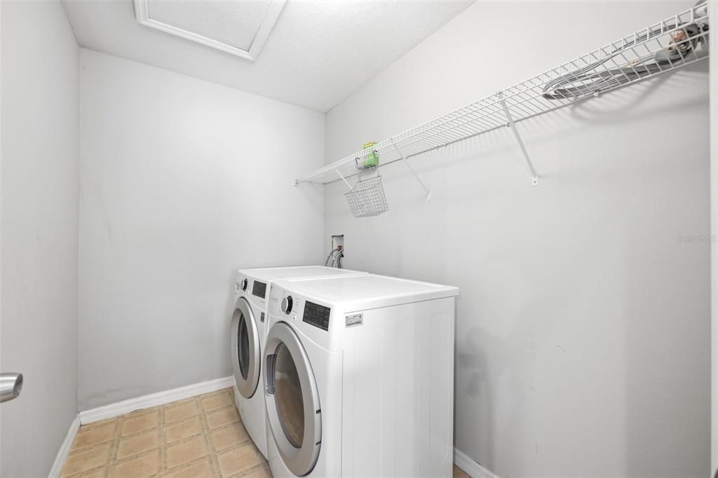 For Sale: $468,000 (4 beds, 2 baths, 1922 Square Feet)